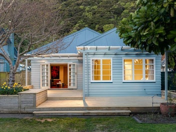 218 Muritai Road, Eastbourne, Lower Hutt