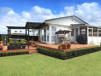 46 Makora Road, Massey, Auckland