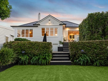 41 Waiohua Road, Greenlane, Auckland
