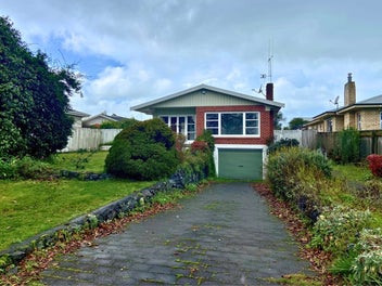 948 River Road, Queenwood, Hamilton