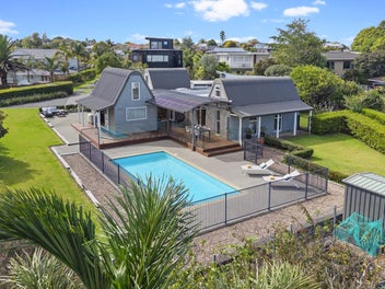 10 Treeway, Sunnyhills, Auckland