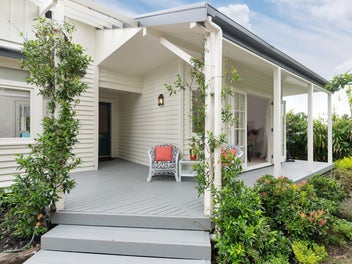 55 Commodore Drive, Lynfield, Auckland