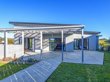 1 Vaucluse Heights, Fitzherbert, Palmerston North