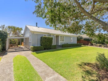 2 Buchanan Road, Papakura