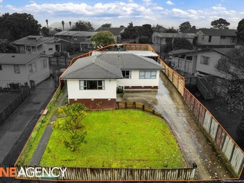 12 Mckinstry Avenue, Mangere East, Auckland