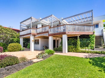 9A Braemar Road, Castor Bay, Auckland