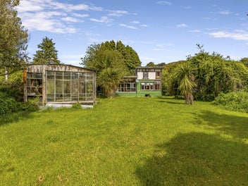 19 Holm Avenue, Broad Bay, Dunedin