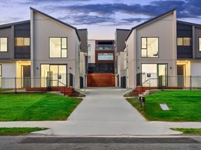 1/1 Montana Avenue, Murrays Bay, Auckland