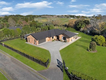 27 Awaroa Stream Drive, Waiuku, Waiuku