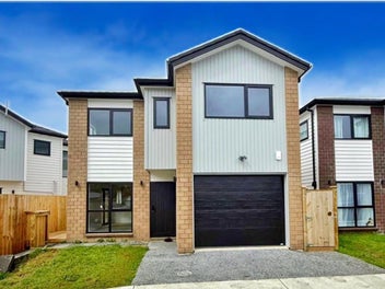 14D Friesian Drive, Mangere, Auckland