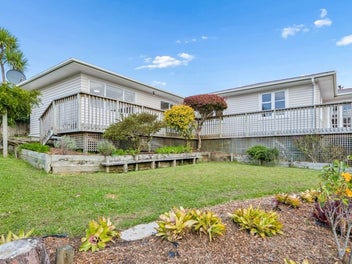 66 Bleakhouse Road, Bucklands Beach, Auckland
