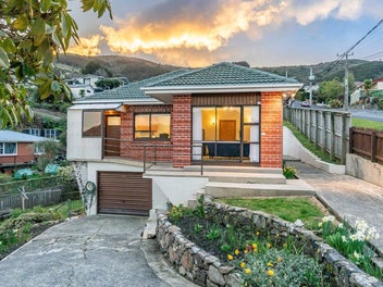 5 Huia Street, Saint Leonards, Dunedin