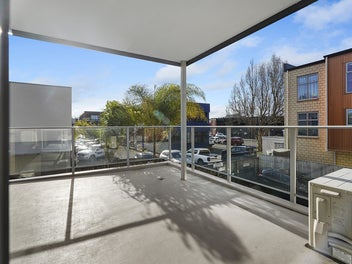 2/9 Vialou Street, Hamilton Central, Hamilton
