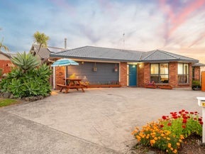 134 Charles Prevost Drive, The Gardens, Auckland