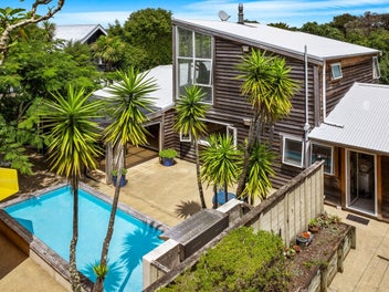 9 Grand View Road, Leigh, Rodney