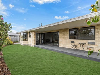 2A Barclay Place, Burwood, Christchurch