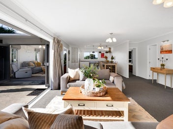 1 Cabot Place, Frankleigh Park, New Plymouth