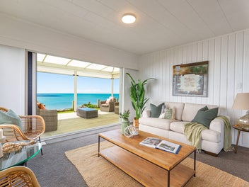 55 Pukehina Parade, Pukehina