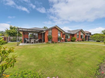 6 Woodbank Street, Somerfield, Christchurch
