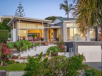 16 North West Anchorage, Omaha, Omaha