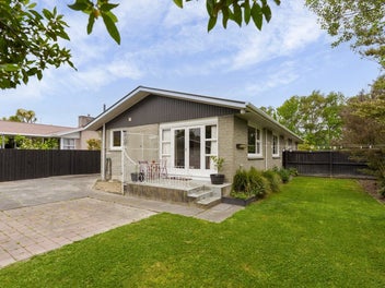 2/37 Lochee Road, Upper Riccarton, Christchurch