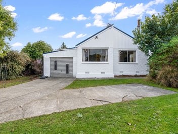 42 Avon Road, Clifton, Invercargill