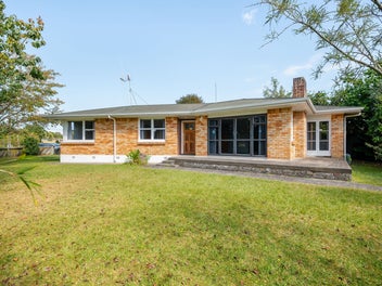 8 Winstone Avenue, Chartwell, Hamilton