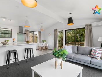 13A Palm Grove, Belmont, Lower Hutt