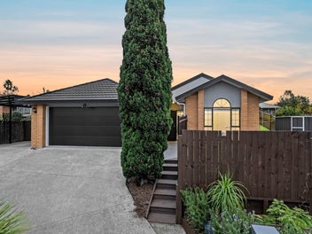 22 Sambrooke Crescent, Flat Bush, Auckland
