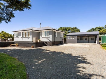 1423 Awhitu Road, Pollok, Pollok