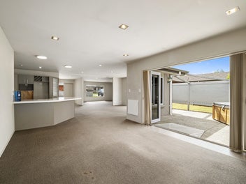 8 Owhatiura Drive, Lynmore, Rotorua