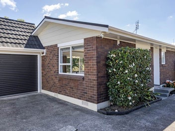 2/12 Parker Avenue, New Lynn, Auckland