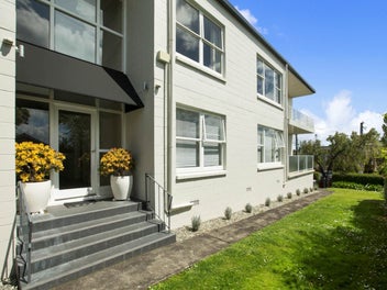2/36 Clonbern Road, Remuera, Auckland