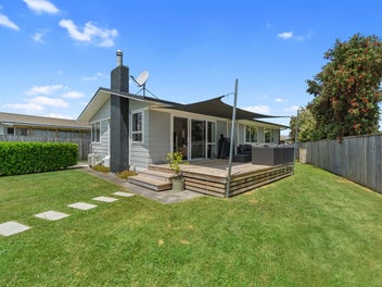 21 Rosalind Street, Deanwell, Hamilton