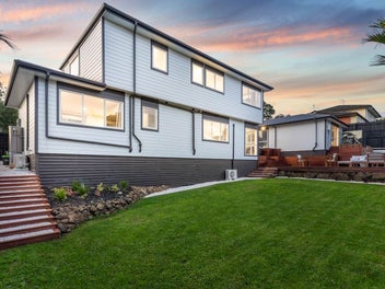 19I Paparoa Road, Cockle Bay, Auckland