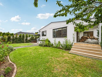 53 Cambridge Road, Riverhead, Riverhead