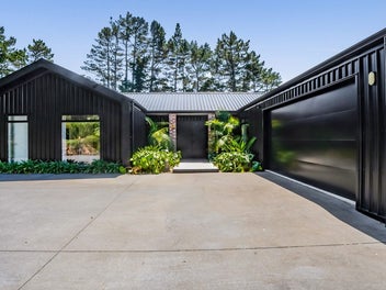 68 Parrs Road, Hurworth, New Plymouth