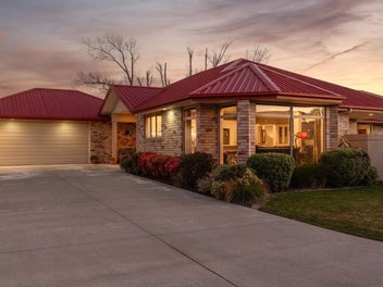 42 Aylsham Lane, Casebrook, Christchurch