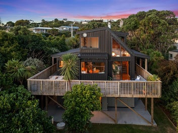 4 Hillside Crescent, Leigh, Leigh