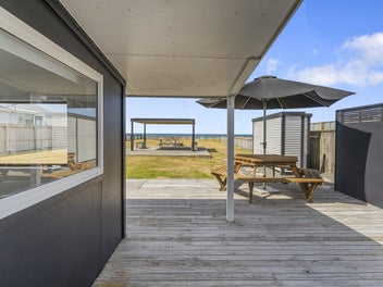 95 Pukehina Parade, Pukehina