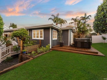 74A Wiseley Road, West Harbour, Auckland