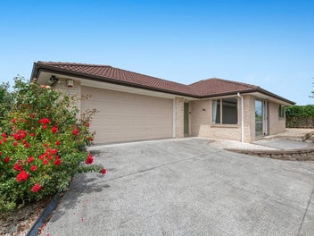 9 Raabia Close, Parakai, Helensville