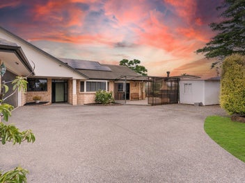 15 Glenross Drive, Wattle Downs, Auckland