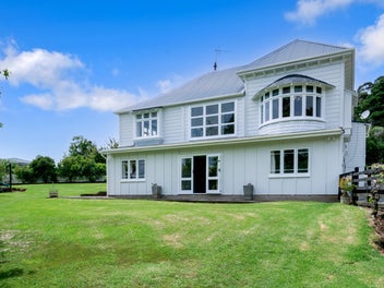 12 Mildon Road, Waitākere, Auckland