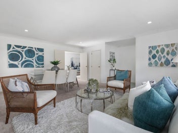 2/60 Whitford Road, Botany Downs, Auckland