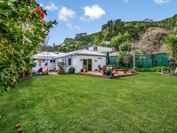 52 Norton Park Avenue, Fairfield, Lower Hutt
