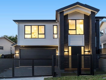 16A Woodhouse Place, West Harbour, Auckland