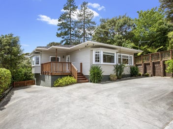 518E West Coast Road, Oratia, Auckland