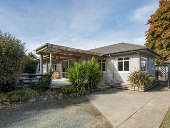 321 Main Road, Riwaka, Motueka