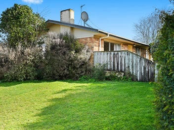 6 Margaret Place, Deanwell, Hamilton